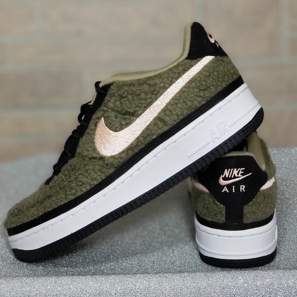 Nike Air Force 1 Low Shearling - Picture 3 of 6